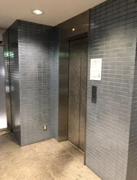 ユニオン六本木ビルの外観