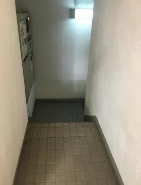 エステックビルの外観
