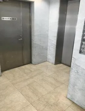 エステックビルの外観