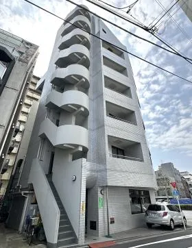 NS BLDGの外観