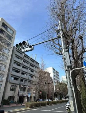 南葵育英会白金台ビルの外観