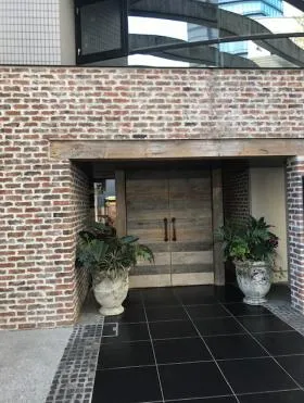 青葉台イーストビルの外観
