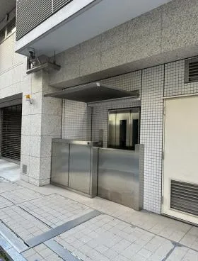 QROCO日本橋ビルの外観