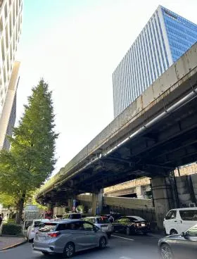 QROCO日本橋ビルの外観