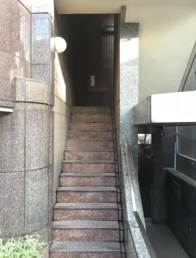 四谷クリエイトビルの外観