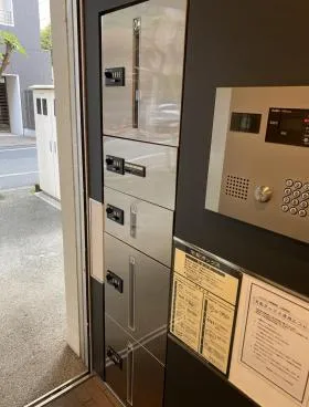 エルスタンザ新宿御苑の外観