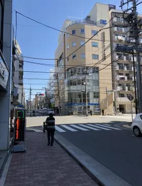 フリーアネックスビルの外観