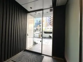 神田小川町SKYビルディングの外観