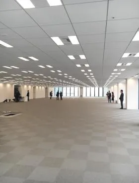 アグリスクエア新宿ビルの外観