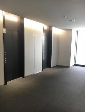 アグリスクエア新宿ビルの外観