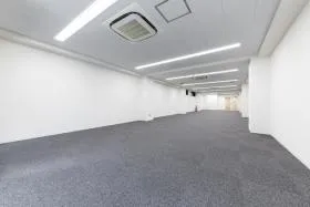 エヌワンビルの外観