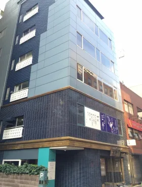 シャトレ赤坂の外観
