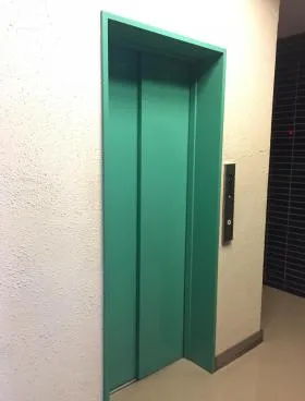 シャトレ赤坂の外観