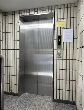 NMビルの外観