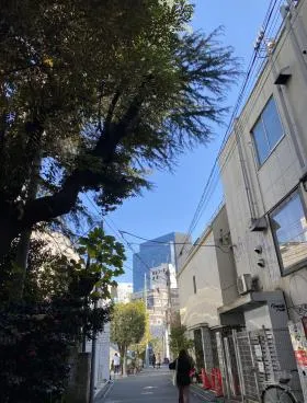 Barbizon80ビルの外観