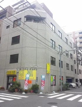 滝沢ビルの外観