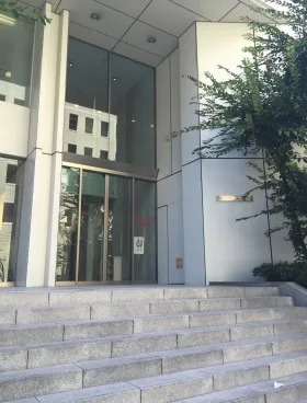 あいおいニッセイ同和損保二番町ビルの外観