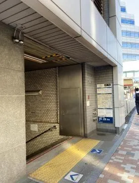 あいおいニッセイ同和損保二番町ビルの外観