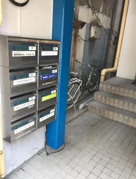 B・ビレッヂⅠビルの外観