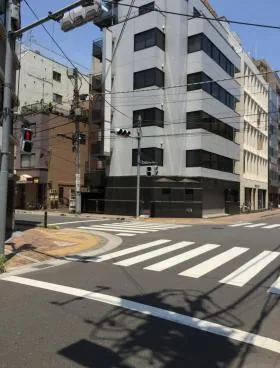 B・ビレッヂⅠビルの外観