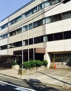 塗装会館ビルの外観