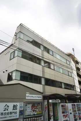 塗装会館ビルの外観