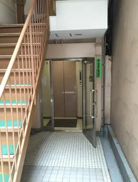 寿々木ビルの外観