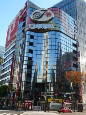 銀座クリスタルビルの外観