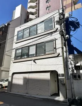 建部ビルの外観