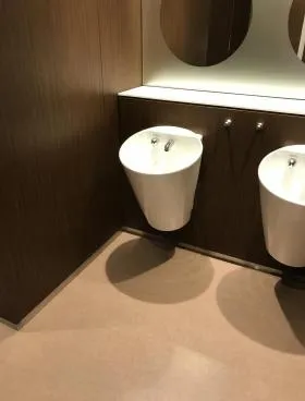 藤久ビル東5号館の外観