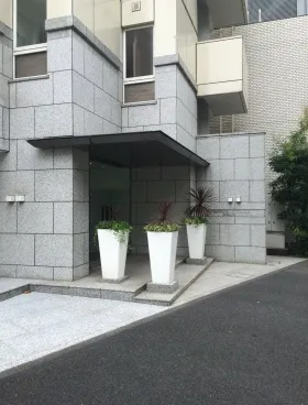 岩本町シティプラザビルの外観
