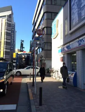 三田鈴木ビルの外観