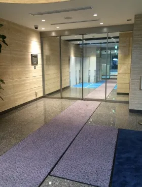 THE HUB 銀座 OCT の外観