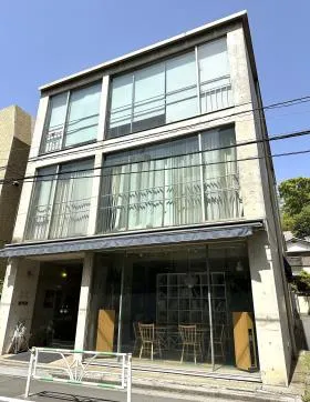 代々木公園ビルの外観