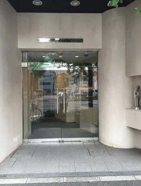 KFFビル(旧:関西フェルト)の外観