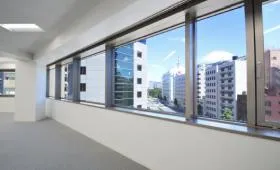 麹町サンライズビルの外観