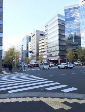 ニューローレルビルの外観