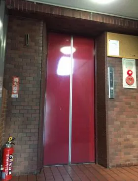 川口ビルの外観