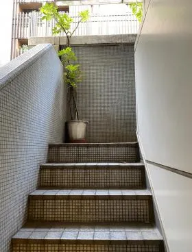 赤坂バリ島ビルの外観