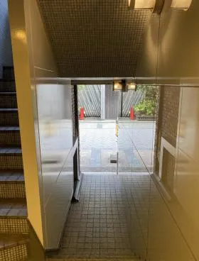 赤坂バリ島ビルの外観