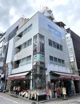 赤坂バリ島ビルの外観