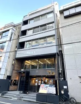 築地フロント(旧:日興企画)ビルの外観
