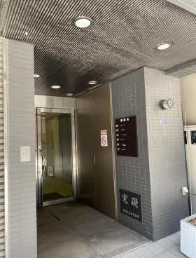 松ビルの外観