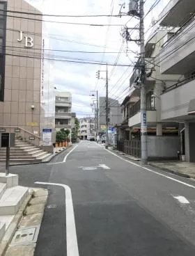 根本ビルの外観