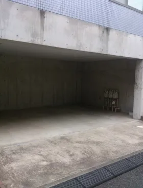 EIGHTEEN北青山の外観
