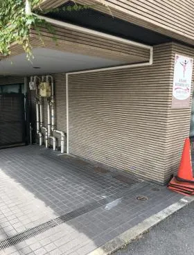 AIビルの外観