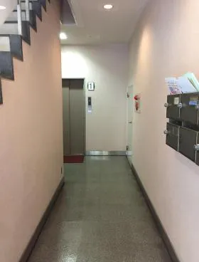 西山ビルの外観