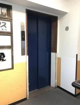 AIビルの外観