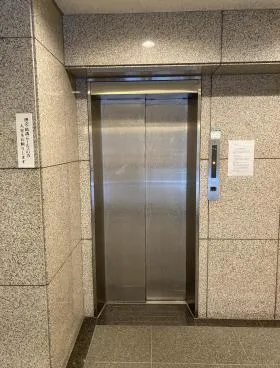 新富太陽ビルの外観