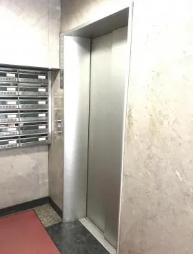 曽根ビルの外観